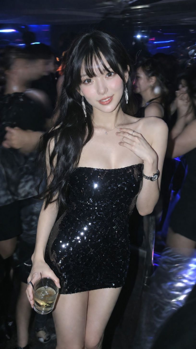 冷调夜生活 · CCD 闪光直拍人像