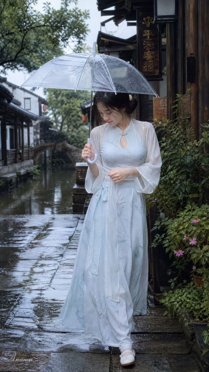雨后古镇·新中式撑伞少女旅行抓拍