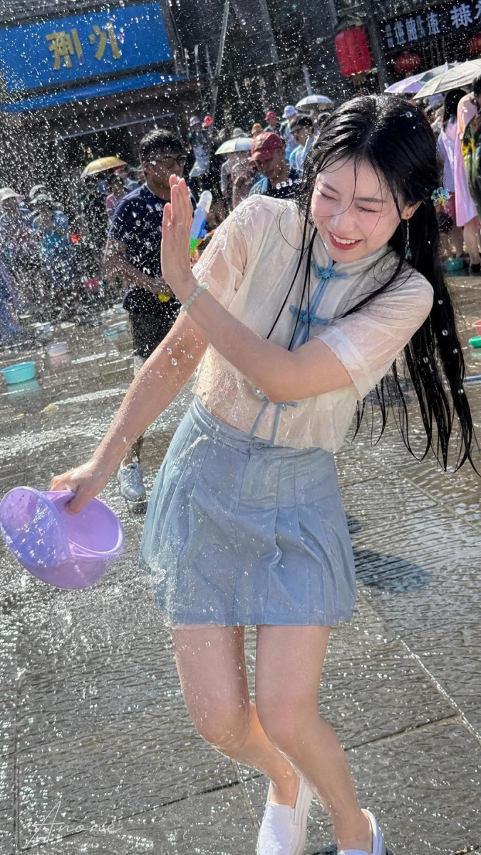 盛夏水花里的瞬间 | 夏日泼水节纪实写真